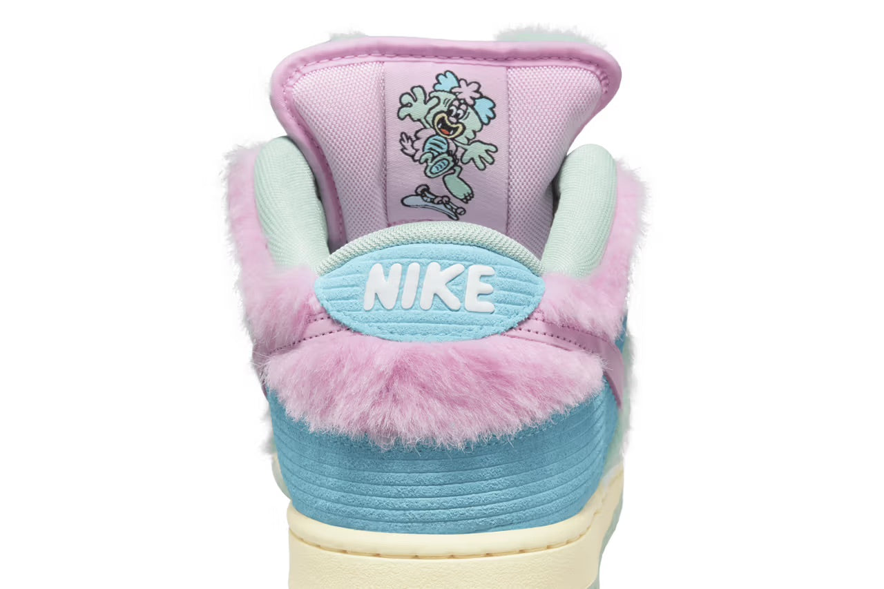 Nike SB Dunk Low PRM QS Verdy Visty - FN6040 400