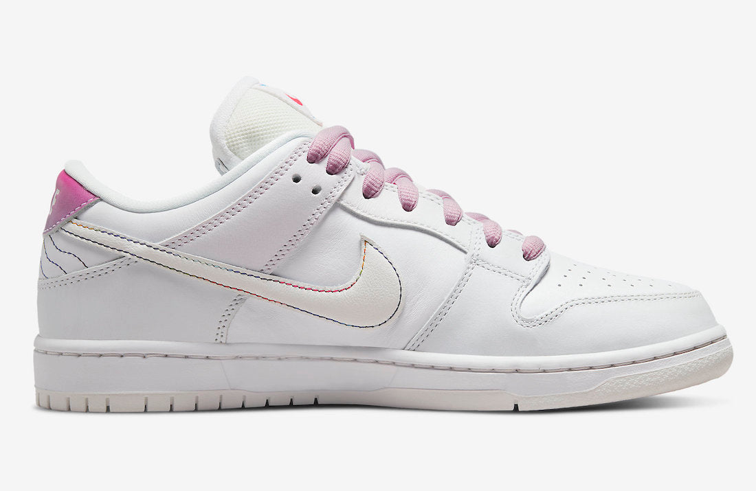 Nike SB Dunk Low Pro Be True - DR4876 100