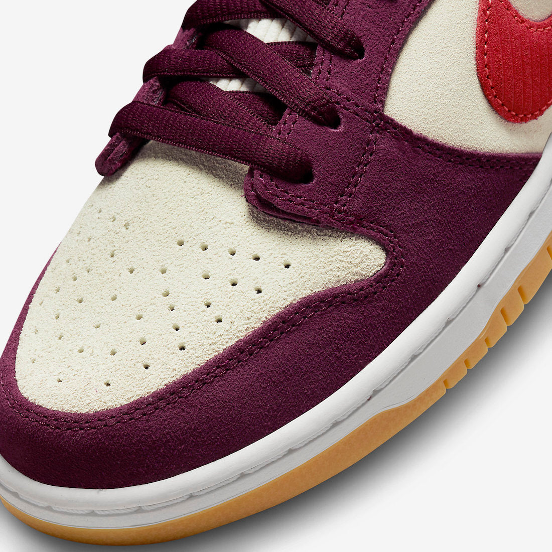 Nike SB Dunk Low Pro Skate Like A Girl - DX4589 600