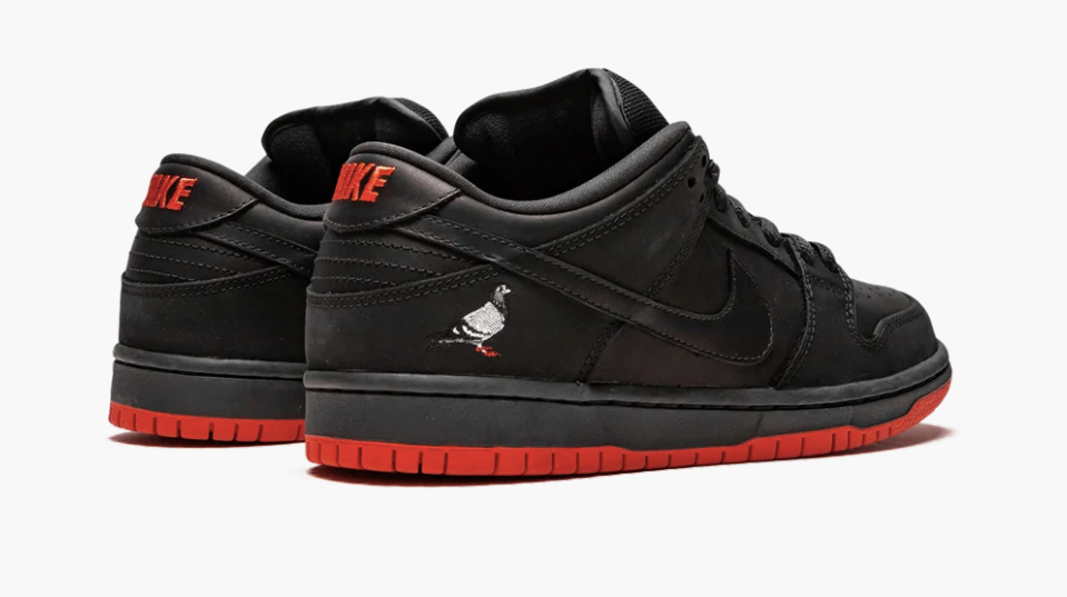 Nike SB Dunk Low Premium QS Black Pigeon Laser Engraved /150 - 883232 008