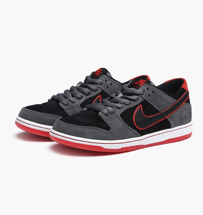 Nike SB Zoom Dunk Low Pro IW BMW Sports Car 90's M3 - 895969 006