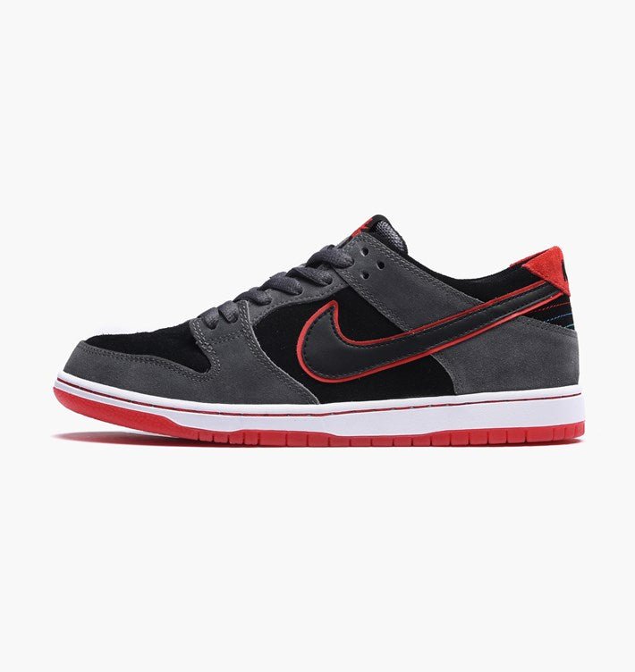 Nike SB Zoom Dunk Low Pro IW BMW Sports Car 90's M3 - 895969 006